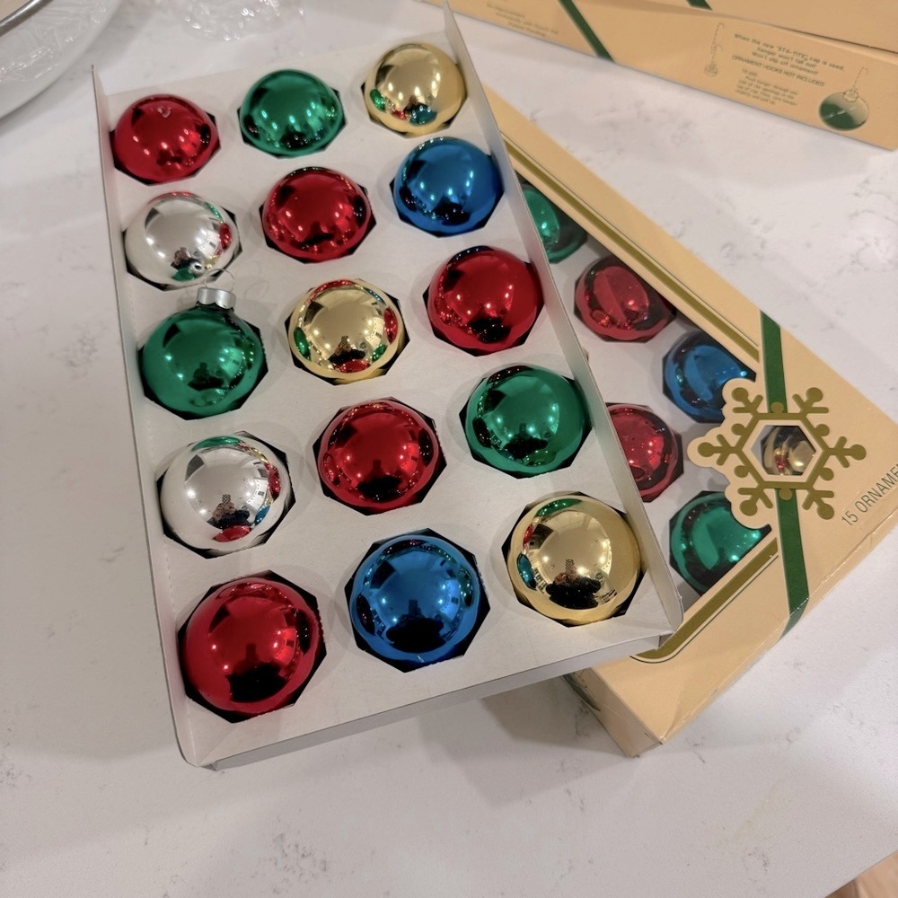 Vintage | PYRAMID | Decorative Christmas Tree Ornament 2/ box 15 ornament